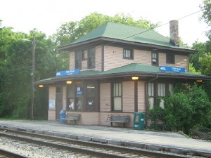 1024px-107th_StreetBeverly_Hills_Metra_Station